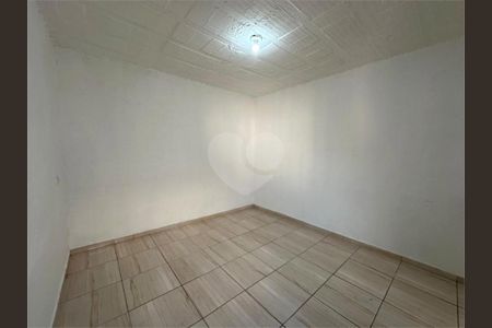 5_photo/94ce5d3627.1bb529b01f5e602e-ATLAS-b652074d-7c27-49d4-aada-187d69bdb64f.jpg de casa para alugar com 1 quarto, 45m² em Utinga, Santo André