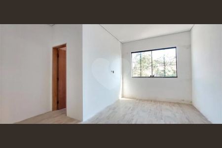 5_photo/94ce5d3873.edf2212802869f81-ATLAS-441a2cb4-cd54-4dfd-9e40-0cd2a43f75b1.jpg de casa à venda com 3 quartos, 280m² em Utinga, Santo André