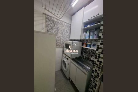 9_photo/94ce5d38df.d5331478bf55bc87-ATLAS-76a3fd3a-f344-4ab7-bd6a-d231ac475aed.jpg de casa à venda com 2 quartos, 55m² em Utinga, Santo André