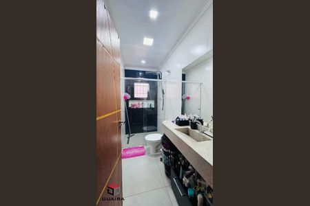 9_photo/94ce5d4889.78ea92cc55484ae4-ATLAS-3d1dcc31-46e7-4664-a85a-480cc9f2d1f9.jpg de casa à venda com 3 quartos, 218m² em Utinga, Santo André