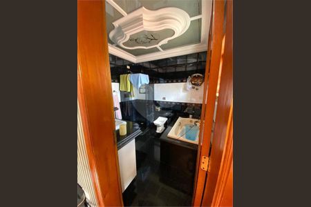 49_photo/94ce5d4bcb.912bb953107d94de-ATLAS-1808a739-4190-4f05-b067-a39e13d22009.jpg de casa para alugar com 4 quartos, 270m² em Vila Metalúrgica, Santo André