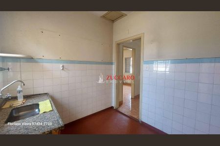 9_photo/94ce5f0a89.b9d7d13f3a4e3457-ATLAS-3e9c7bd2-3ab0-4e8a-a53b-fdff50bf1ebd.jpg de casa à venda com 2 quartos, 90m² em Vila Zamataro, Guarulhos