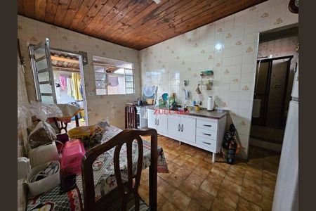 1_photo/94ce5f743b.04f4efb4ec0e2ec3-ATLAS-090f5bdd-d639-4037-8b81-d470de9cb6be.jpg de casa à venda com 5 quartos, 136m² em Jardim Munhoz, Guarulhos