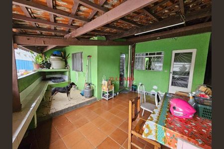 5_photo/94ce5f743b.04f4efb4ec0e2ec3-ATLAS-9e28ac5a-3ecd-4319-a562-8797b0f50748.jpg de casa à venda com 5 quartos, 136m² em Jardim Munhoz, Guarulhos