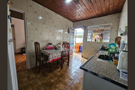 2_photo/94ce5f743b.04f4efb4ec0e2ec3-ATLAS-e5f2ec68-5412-4f71-ba71-895c29c5cc80.jpg de casa à venda com 5 quartos, 136m² em Jardim Munhoz, Guarulhos