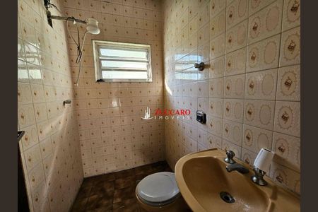 8_photo/94ce5f74d7.7a29e1a7142aa263-ATLAS-25748c00-1765-4d5e-9b3a-176461ec9338.jpg de casa à venda com 4 quartos, 316m² em Jardim Munhoz, Guarulhos