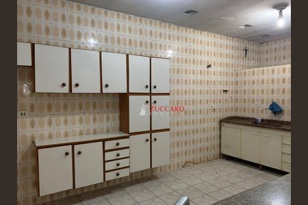 2_photo/94ce5f761b.76b7fa64aa864425-ATLAS-40dca11a-faaf-43e2-9c2b-5a27ca8d52a1.jpg de casa à venda com 2 quartos, 154m² em Jardim Munhoz, Guarulhos