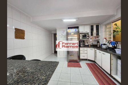 7_photo/94ce5f86c7.cdd4f02be08f0036-ATLAS-499de84d-6b70-4a8c-9e61-b7afc5d83994.jpg de casa à venda com 4 quartos, 120m² em Vila Endres, Guarulhos