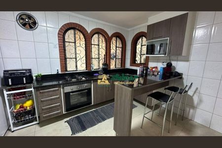 10_photo/94ce5f899b.de5d4547e3036107-ATLAS-69f46ed1-99d1-4e39-9a9b-e3c8e85f08ee.jpg de casa à venda com 3 quartos, 100m² em Vila Augusta, Guarulhos