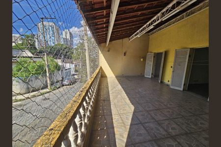 8_photo/94ce5f8a4d.fe96b63aec789ef1-ATLAS-7fd61a9e-6a25-4739-8b94-c7b06cd2ea5b.jpg de casa à venda com 3 quartos, 243m² em Vila Augusta, Guarulhos