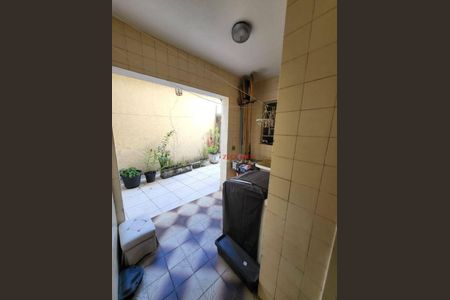 6_photo/94ce5f99e3.34f4ba348ac1b520-ATLAS-fe8f0bac-d2d0-416f-bd94-08646fde14b8.jpg de casa à venda com 4 quartos, 143m² em Jardim Frizzo, Guarulhos