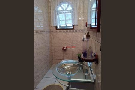 12_photo/94ce5f9a05.7a29e1a7142aa263-ATLAS-60a7691e-4e39-4b72-a9a1-fb801ed26436.jpg de casa à venda com 4 quartos, 198m² em Vila Venditti, Guarulhos