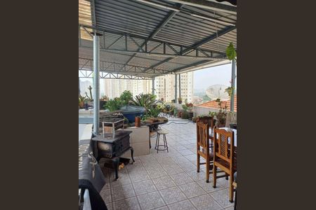 6_photo/94ce5f9a5f.081b0c9daab245fb-ATLAS-52da2d4a-9684-437e-8eb5-3cd7d612279d.jpg de casa à venda com 4 quartos, 222m² em Vila Herminia, Guarulhos