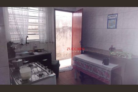 9_photo/94ce5f9bbf.93a3b40de63da1ad-ATLAS-669f0b5d-0997-4daf-aee5-61ee2f1056ea.jpg de casa à venda com 2 quartos, 160m² em Vila Herminia, Guarulhos