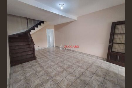 6_photo/94ce5f9c47.c90c40155f0c5e06-ATLAS-dcb118da-e2db-4c95-8c89-6d92a9384a7b.jpg de casa à venda com 3 quartos, 150m² em Vila Herminia, Guarulhos