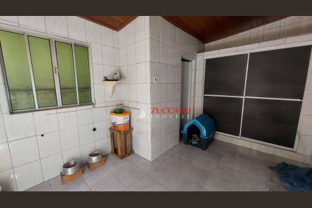 3_photo/94ce5f9e09.df6e9db194560481-ATLAS-fa56f26b-14cb-4ad9-ba85-8d69c2395e3d.jpg de casa à venda com 1 quarto, 80m² em Jardim Munhoz, Guarulhos