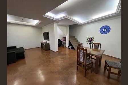 5_photo/94ce5f9e51.c73b78bac5a2f3b6-ATLAS-7befc860-e3f6-4289-8a55-b29731567dc4.jpg de casa à venda com 3 quartos, 236m² em Vila Clotilde, Guarulhos