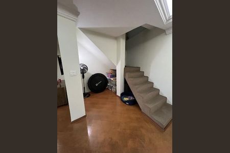 5_photo/94ce5f9e51.c73b78bac5a2f3b6-ATLAS-a839a7fd-31a4-4981-8401-d13e9cb2d04d.jpg de casa à venda com 3 quartos, 236m² em Vila Clotilde, Guarulhos