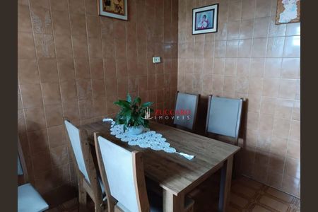 4_photo/94ce5f9e6d.2edf35106b8d5bea-ATLAS-006a0a32-8106-4d05-859c-cbc9f3d03d84.jpg de casa à venda com 2 quartos, 219m² em Vila Clotilde, Guarulhos