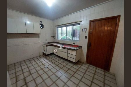 9_photo/94ce5f9eb9.192e726e132002f8-ATLAS-3ed0d25e-80cc-43a0-9929-41a7779e50aa.jpg de casa à venda com 3 quartos, 170m² em Parque Goncalves Junior, Guarulhos