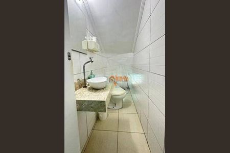 4_photo/94ce5fa08f.ceff8192393c33de-ATLAS-48d32fa8-be87-4f6f-a46a-20476f006a2e.jpg de casa à venda com 5 quartos, 150m² em Vila Zamataro, Guarulhos