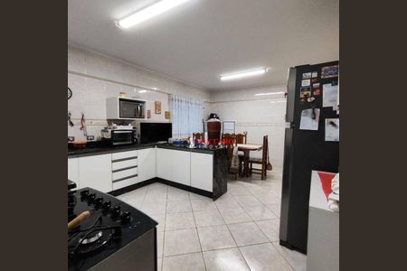 2_photo/94ce5fa185.82d60d4a6b7f5d9d-ATLAS-08f64e47-4bfa-47de-adf5-dbaec4e53c90.jpg de casa à venda com 4 quartos, 224m² em Vila Adelaide Perella, Guarulhos