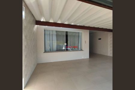 4_photo/94ce5fa185.82d60d4a6b7f5d9d-ATLAS-184c05d6-e95d-408c-b188-12221d20e0cd.jpg de casa à venda com 4 quartos, 224m² em Vila Adelaide Perella, Guarulhos