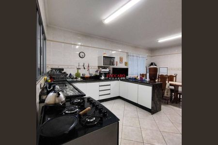 22_photo/94ce5fa185.82d60d4a6b7f5d9d-ATLAS-a0a67fa3-6826-43a9-85fb-13255cfc8322.jpg de casa à venda com 4 quartos, 224m² em Vila Adelaide Perella, Guarulhos