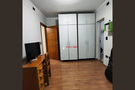 47_photo/94ce5fa185.82d60d4a6b7f5d9d-ATLAS-c7fc9392-9852-4a8e-8338-1267798d4671.jpg de casa à venda com 4 quartos, 224m² em Vila Adelaide Perella, Guarulhos