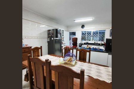 5_photo/94ce5fa185.82d60d4a6b7f5d9d-ATLAS-e9174bba-1a02-4408-90e7-011d9ae19232.jpg de casa à venda com 4 quartos, 224m² em Vila Adelaide Perella, Guarulhos