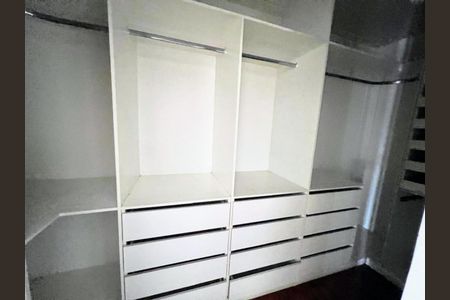 4_photo/94ce5fa1cd.4664f3ed7bb28091-ATLAS-0f6b28f4-3d7b-4995-8fb6-6d111c714683.jpg de casa à venda com 4 quartos, 315m² em Ponte Grande, Guarulhos