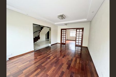 4_photo/94ce5fa1cd.6503c9a26fc444c7-ATLAS-1c87aefa-5e4f-4fad-b57c-8476787a5b8c.jpg de casa à venda com 4 quartos, 315m² em Ponte Grande, Guarulhos