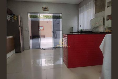 10_photo/94ce5fa3e1.4cea1a0b3f6bbd2f-ATLAS-6dab98d1-a239-4840-ae41-3315dae0b3f3.jpg de casa à venda com 3 quartos, 240m² em Vila Melliani, Guarulhos