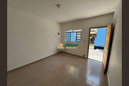 8_photo/94ce5ff51b.b78724e314d6bd0c-ATLAS-c7ac66ff-0af7-48b0-8347-a11e8ab1aa3b.jpg de casa para alugar com 2 quartos, 70m² em Vila das Palmeiras, Guarulhos