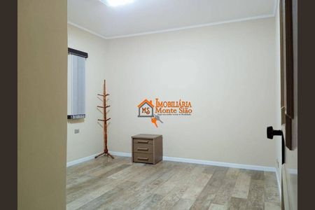 6_photo/94ce5ff6ef.ceff8192393c33de-ATLAS-4a9509ea-d96e-4f50-bfb2-e8092865d240.jpg de casa para alugar com 4 quartos, 190m² em Jardim Santa Francisca, Guarulhos