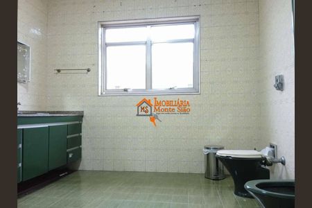 15_photo/94ce5ff6ef.ceff8192393c33de-ATLAS-ff489bc9-e73a-4dc3-a9a6-c18672d44da1.jpg de casa para alugar com 4 quartos, 190m² em Jardim Santa Francisca, Guarulhos