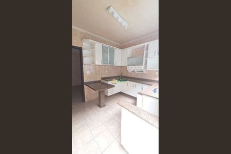 19_photo/94ce5ff7f3.94bf7f644d6e418f-ATLAS-47395a3f-1019-4e1b-988a-a7e237e230df.jpg de casa para alugar com 3 quartos, 149m² em Jardim Santa Francisca, Guarulhos