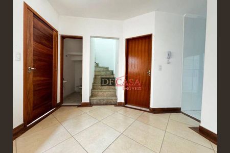 3_photo/94ce61aa7f.c7baea140fc48cda-ATLAS-0198fc78-ca15-4b0b-a7a4-cc6c5fcaa158.jpg de casa à venda com 2 quartos, 68m² em Vila Paranagua, São Paulo