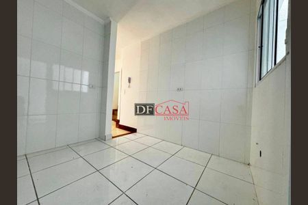 4_photo/94ce61aa7f.c7baea140fc48cda-ATLAS-4a40c48a-5373-4d82-9b7d-863a3a372d66.jpg de casa à venda com 2 quartos, 68m² em Vila Paranagua, São Paulo