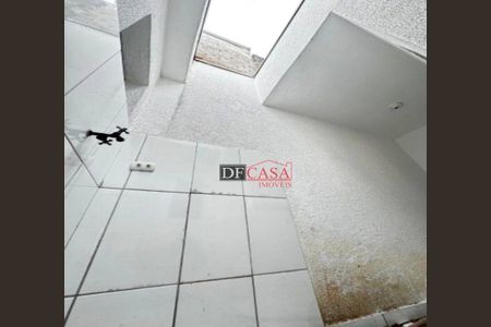 11_photo/94ce61aa7f.c7baea140fc48cda-ATLAS-5ac62beb-70f5-4e48-aeff-7d74415bdeeb.jpg de casa à venda com 2 quartos, 68m² em Vila Paranagua, São Paulo