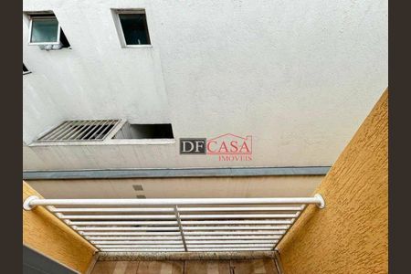 8_photo/94ce61aa7f.c7baea140fc48cda-ATLAS-6dcd4818-b787-4c1c-a9b0-77f618e40acb.jpg de casa à venda com 2 quartos, 68m² em Vila Paranagua, São Paulo