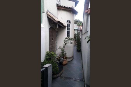 2_photo/94ce61ad9b.e317711bee8cefd1-ATLAS-0d5e7c7c-d3a9-4cfa-88a2-7b26468bbc20.jpg de casa à venda com 6 quartos, 230m² em Ermelino Matarazzo, São Paulo