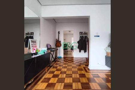 4_photo/94ce61b26b.59abdc00308a7dc6-ATLAS-5d5e6d94-c25b-46c9-a4eb-2e1a099d9700.jpg de casa à venda com 2 quartos, 223m² em Jardim Keralux, São Paulo