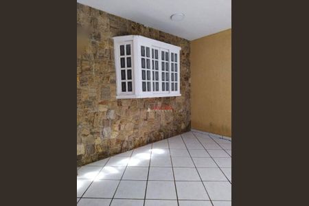 6_photo/94ce61db3b.50b296285797b740-ATLAS-df8079f2-d069-4794-94de-5352500110e5.jpg de casa à venda com 3 quartos, 163m² em Vila Nova Cumbica, Guarulhos
