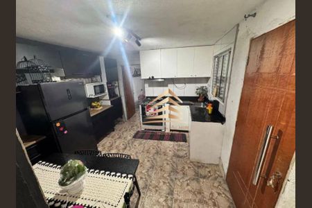 8_photo/94ce61dbcd.f7e7744c47d68114-ATLAS-aad4fd17-c2d1-4331-9b8f-08b4dcd0cedd.jpg de casa à venda com 3 quartos, 150m² em Cumbica, Guarulhos