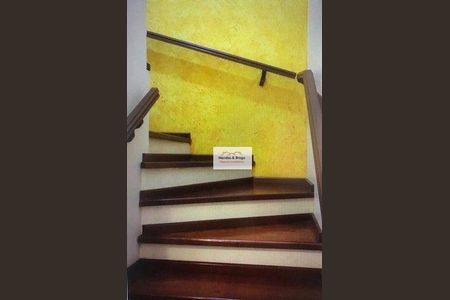 7_photo/94ce61e189.f0d246bad4da1cd5-ATLAS-50251c4c-bf05-4786-b9b7-d74aed7d9b3e.jpg de casa à venda com 3 quartos, 155m² em Jardim Ottawa, Guarulhos