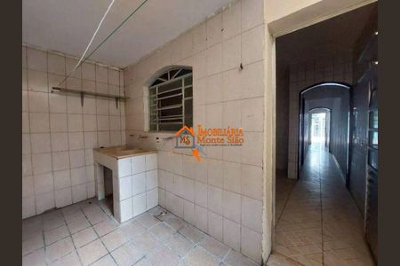 7_photo/94ce61e75d.2b57347f83d48e3d-ATLAS-3877058a-fdf2-4e66-9513-aa2f092ea004.jpg de casa à venda com 6 quartos, 250m² em Parque Uirapuru, Guarulhos