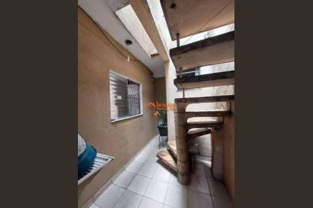 14_photo/94ce61e75d.2b57347f83d48e3d-ATLAS-e422ad64-be5b-451b-9ee5-c162d32bc000.jpg de casa à venda com 6 quartos, 250m² em Parque Uirapuru, Guarulhos