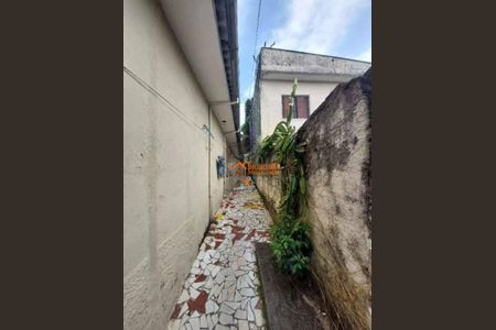 6_photo/94ce61e7bd.470e3b4ecc8ee2ef-ATLAS-b7b8afc3-35f3-40c0-b6f1-bd123993aabc.jpg de casa à venda com 4 quartos, 480m² em Parque Uirapuru, Guarulhos