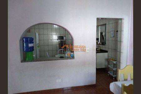 7_photo/94ce61f89f.ceff8192393c33de-ATLAS-cdb96f36-a7fe-48c5-90d5-e6241311e9c3.jpg de casa à venda com 3 quartos, 88m² em Jardim Cumbica, Guarulhos